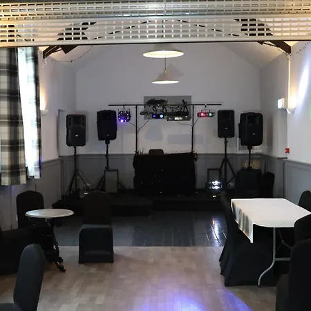 The Plough بيت ريفي ميلوم